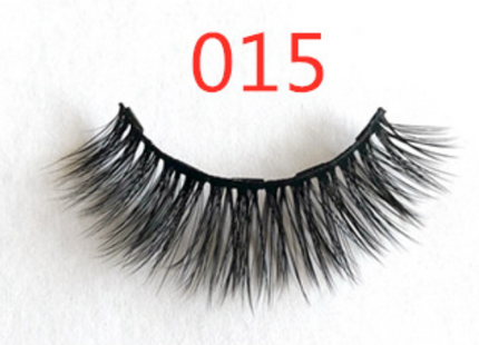 A Pair Of False Eyelashes With Magnets In Fashion