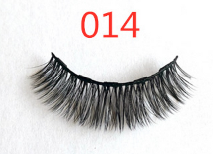 A Pair Of False Eyelashes With Magnets In Fashion