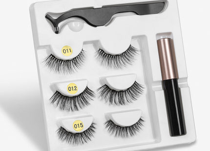 A Pair Of False Eyelashes With Magnets In Fashion