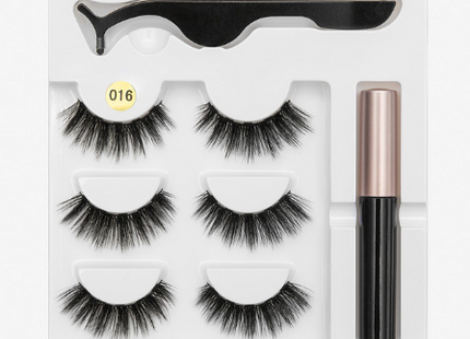 A Pair Of False Eyelashes With Magnets In Fashion