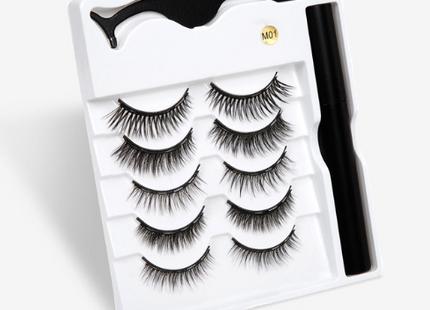 A Pair Of False Eyelashes With Magnets In Fashion