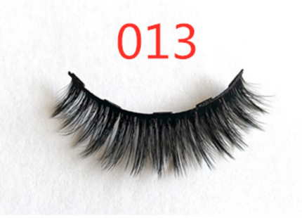 A Pair Of False Eyelashes With Magnets In Fashion