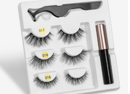 A Pair Of False Eyelashes With Magnets In Fashion